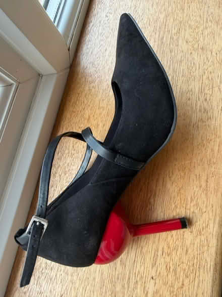 Photo of free Black shoes/red heels size 5 1/2 (Epsom) #1