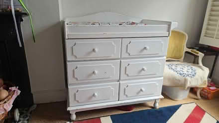 Photo of free Chest of drawers (Wimbledon SW19) #1