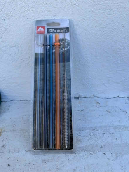 Photo of free Unopened reusable 4 plastic straws (East Palo Alto CA) #1