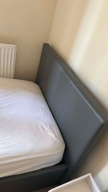 Photo of free Single ottoman bed (Nw95ze) #2