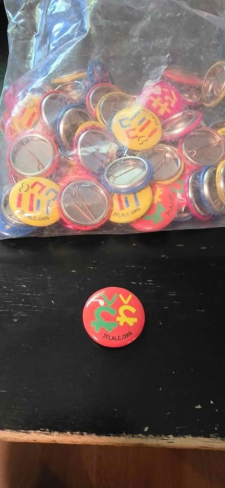 Photo of free Japanese buttons (13 1/2 and Farmington) #1