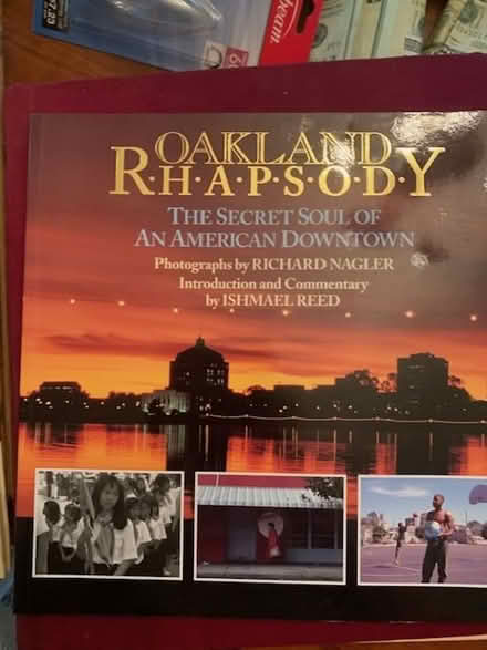 Photo of free Art Books (Oakland Piedmont Ave) #3