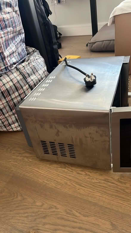 Photo of free Microwave Oven (Chelsea SW1W) #1