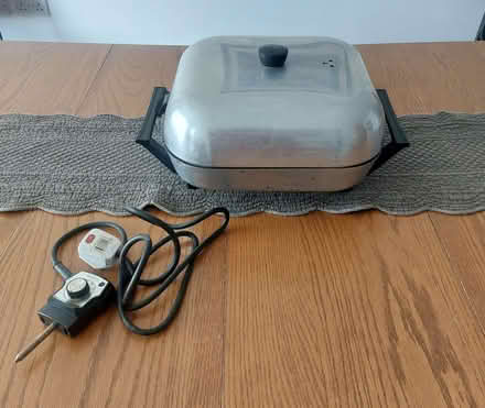 Photo of free Vintage Electric Frying Pan (Lawns SN3) #1