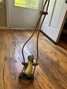 Photo of free alligator flag and item #1