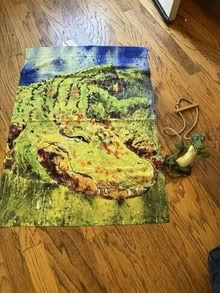 Photo of free alligator flag and item #2