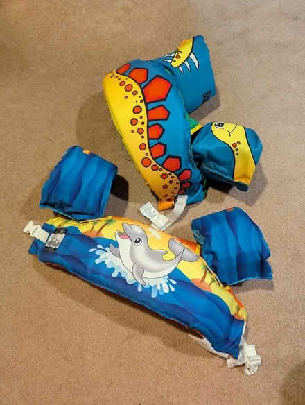 Photo of free 2 puddle jumpers - 30-50lbs (Carson Grove) #1