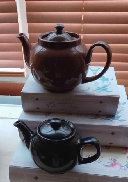 Photo of free Two teapots (Potters Bar EN6) #1