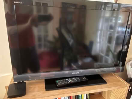 Photo of free Sony Bravia TV - needs Freeview / Apple / Sky box (Torbrex FK7) #2