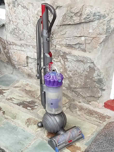 Photo of free Dyson upright vacuum cleaner (Tadmarton OX15) #1