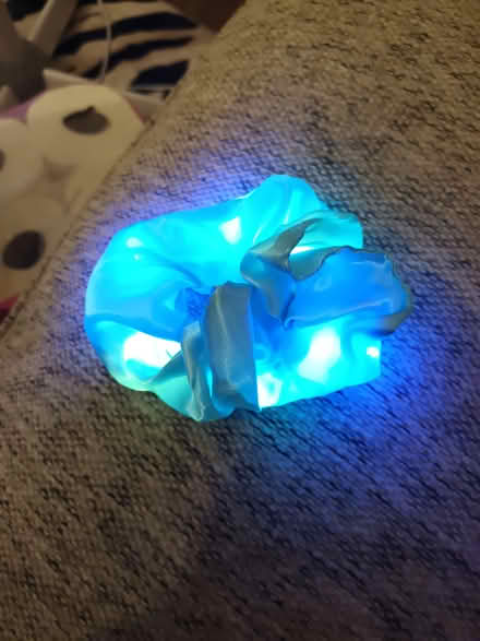 Photo of free Light up hair scrunchies (Hernebay CT6) #3