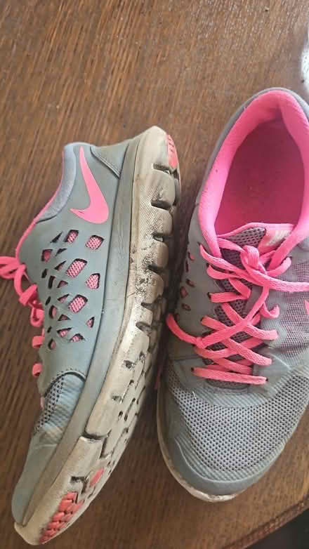 Photo of free Nike trainers (Sciennes EH9) #2