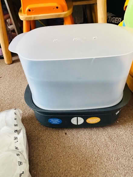 Photo of free Baby bottles and bottle steamer (Chesham) #1