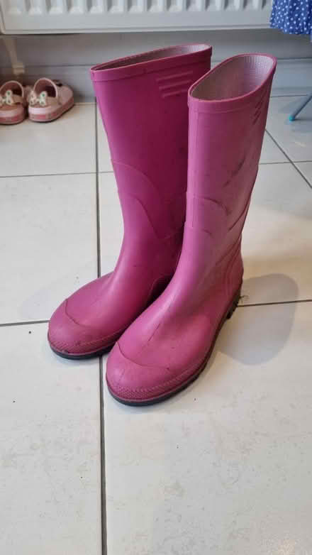 Photo of free Pink size 7 Wellies (Warsash SO31) #1