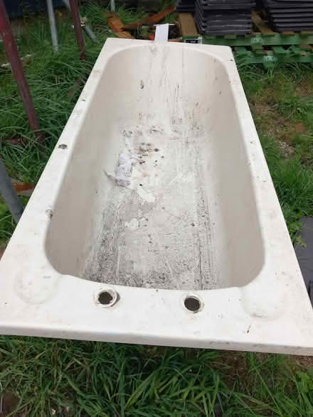 Photo of free Used bath (CH63) #1