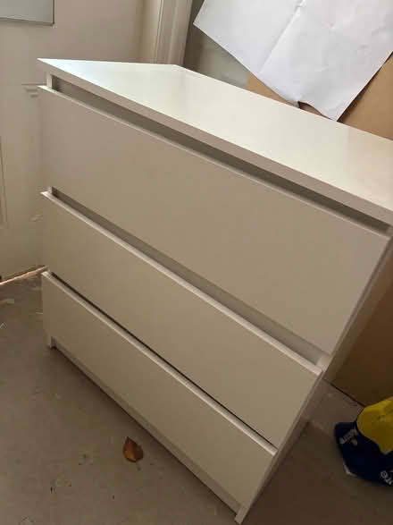 Photo of free White Chest of Drawers. (Wilmslow SK9) #1