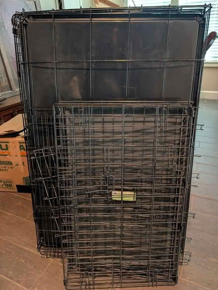 Photo of free Dog/pet crates: 2 large 1 medium (Curtis Park) #3