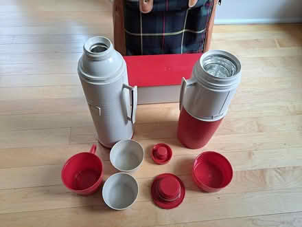 Photo of free Vintage drink and sandwich carrier (winnetka) #3