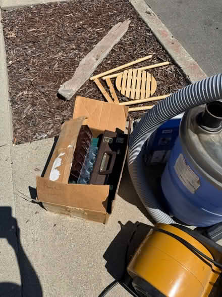 Photo of free Wet dry vac, sawdust catcher, etc (Alameda, crown memorial beach) #2