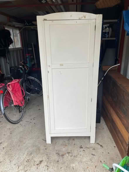 Photo of free Small vintage cupboard/wardrobe (Abingdon OX14) #1