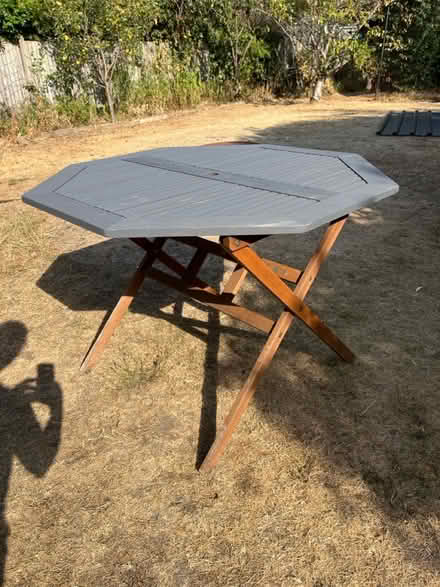 Photo of free Garden table and 4 chairs (TW12 - Hampton Hill) #1