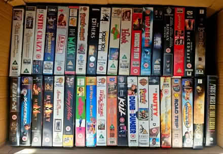Photo of Old VHS tapes (DH33EA) #1