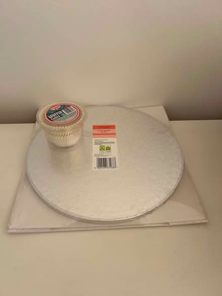 Photo of free Cake board & box & muffin cases (Woodside G20) #1