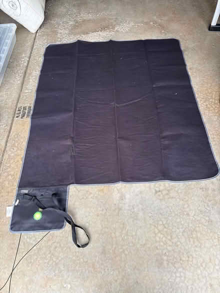 Photo of free Foldable Picnic Blanket (Providence Subdivision, Elgin) #1