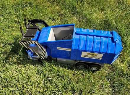 Photo of free Tonka recycling truck (Near Experimental Farm) #1