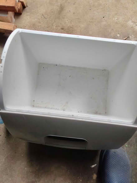 Photo of free Cool Box w/ Ice Pack (Banstead, SM7) #2