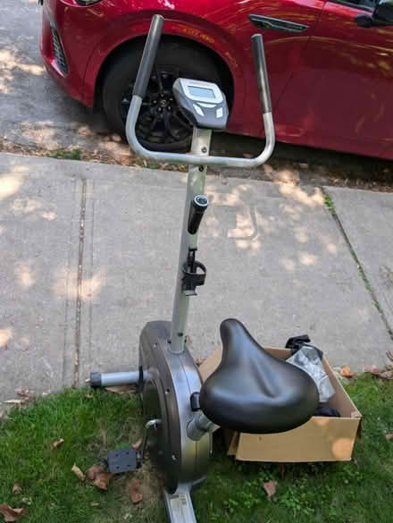 Photo of free Curb find: exercise bike (237 Fern Avenue) #3