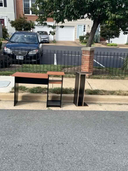 Photo of free Small desk and shoe rack (DelRay Alexandria) #1