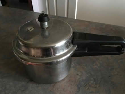 Photo of free Small pressure cooker (Hailsham BN27) #1