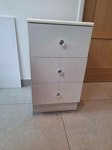 Photo of free Drawer Set / bedside table (CR5 old coulsdon) #1