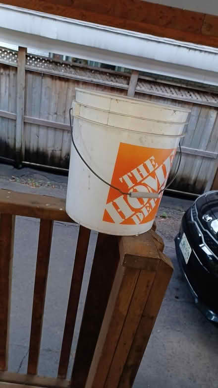 Photo of free large plastic bucket (near Britannia Plaza) #1