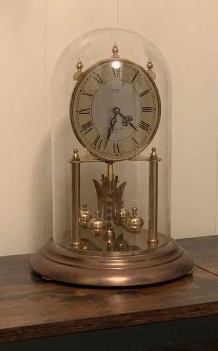 Photo of free Glass dome mantel clock (Union Square/Prospect Hill) #1