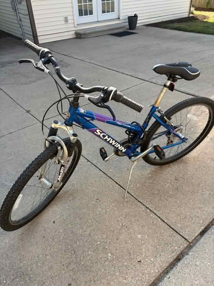 Photo of free Schwinn Bicycle (Near Seven Mile and Farmington) #2