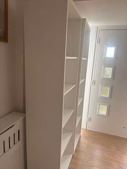Photo of free Bookshelf (Hadleigh SS7) #3