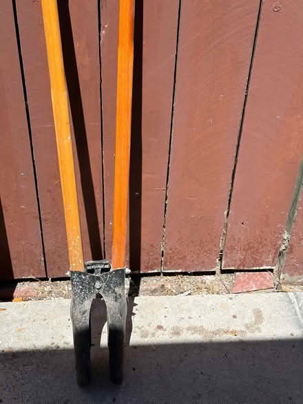 Photo of free Post digger (East Palo Alto CA) #1