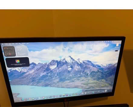 Photo of free LG Monitor (Stoke Poges) #1