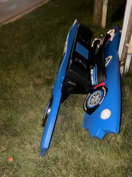 Photo of free Twin Kids Car Bed Frame (Downers Grove) #2