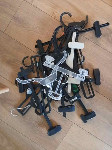 Photo of free Hungers for clothes (Putnoe MK41) #1