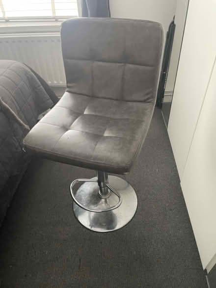 Photo of free bar stool (Morden Sm46hd) #1