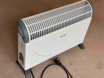 Photo of free De'Longhi thermostatic electric convector heater (Great Boughton CH3) #1
