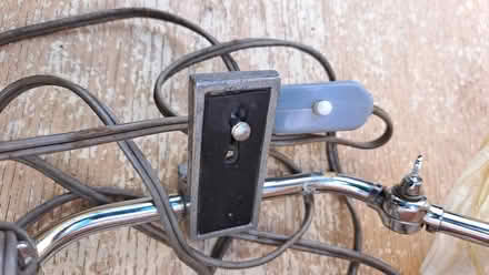 Photo of free Photography lamp holder and bulbs (Hatfield AL10) #2