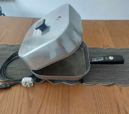 Photo of free Vintage Electric Fry Pan (Lawns SN3) #4
