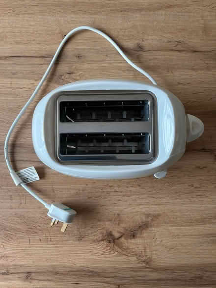 Photo of free 2 slice toaster (Westbrook WA5) #2