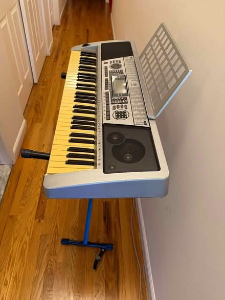 Photo of free Electric Music Keyboard Piano (Central Harlem) #2