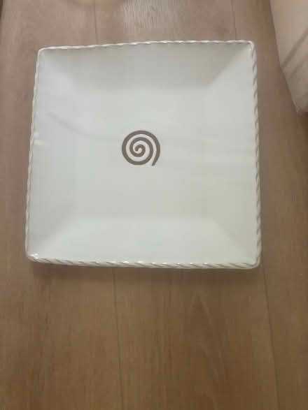 Photo of free Stephen pierce serving plate (Deansgrange) #1
