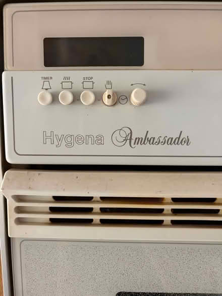 Photo of free Integrated oven and grill (Barton Le Clay M45 4) #3